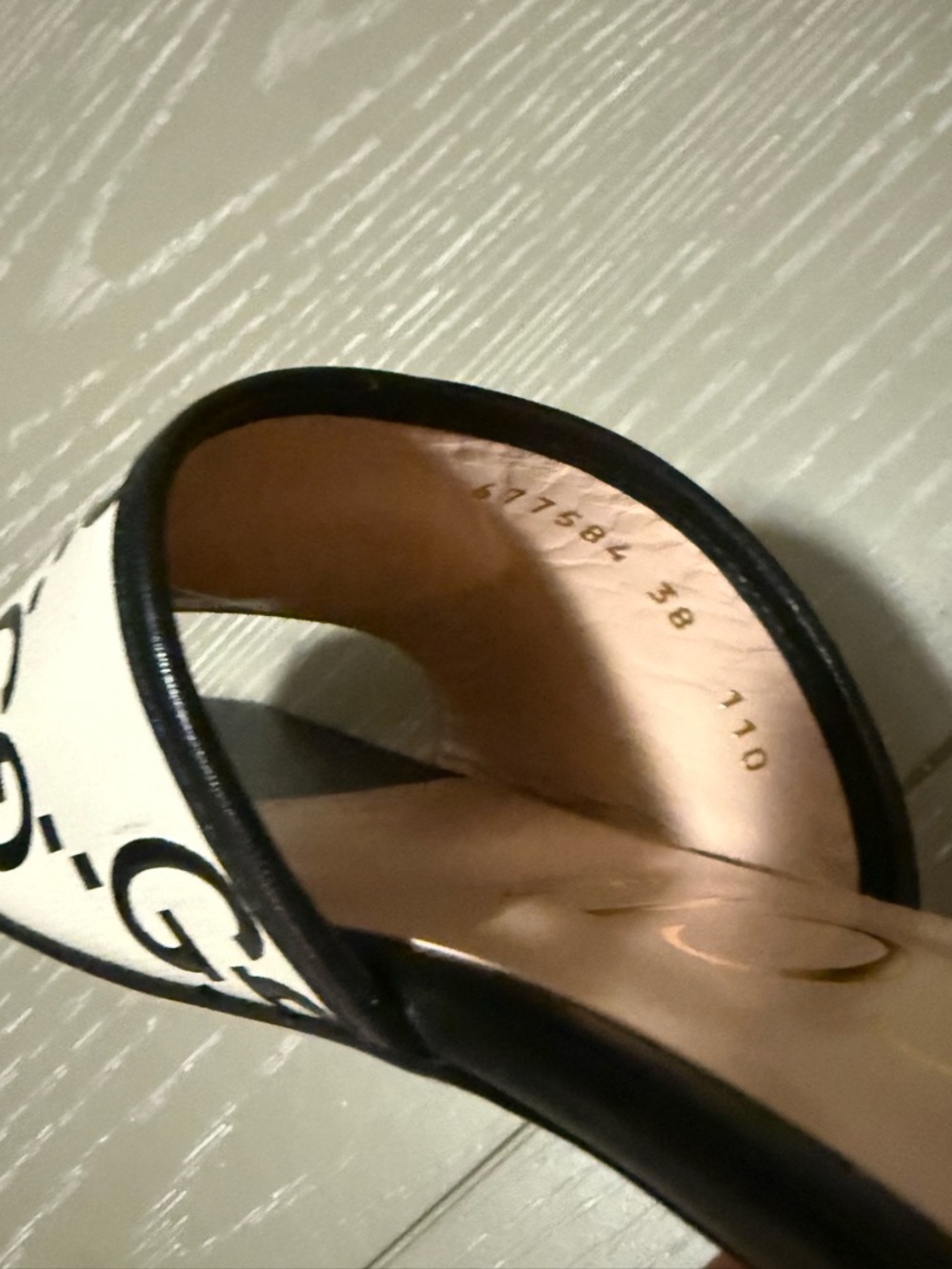 Gucci Cream & Black GG Logo Leather Slide Mules with Gold Double G - Picture 17 of 17